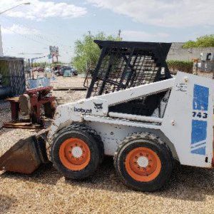 Bobcat 743