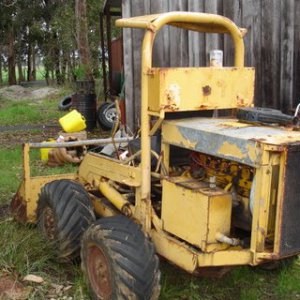 Home made Skidsteer DSC01078.JPG