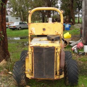 Home made Skidsteer DSC01077.JPG