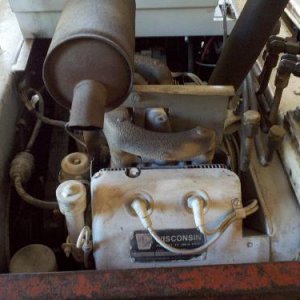 78Bobcat610 engine.jpg