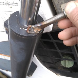 lift cyl reseal 4.jpg